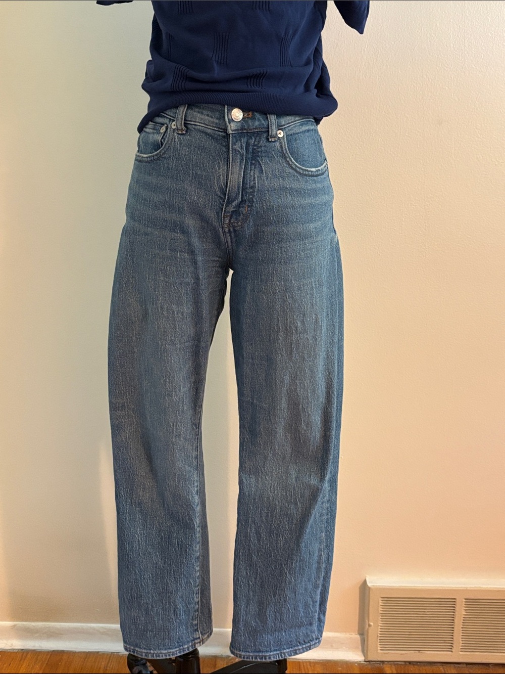 Madewell 90s Straight-Leg Jeans in Medium Blue Wash